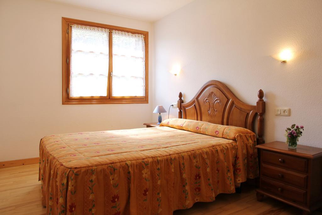 Apartamentos Los Tilos Benasque Cameră foto
