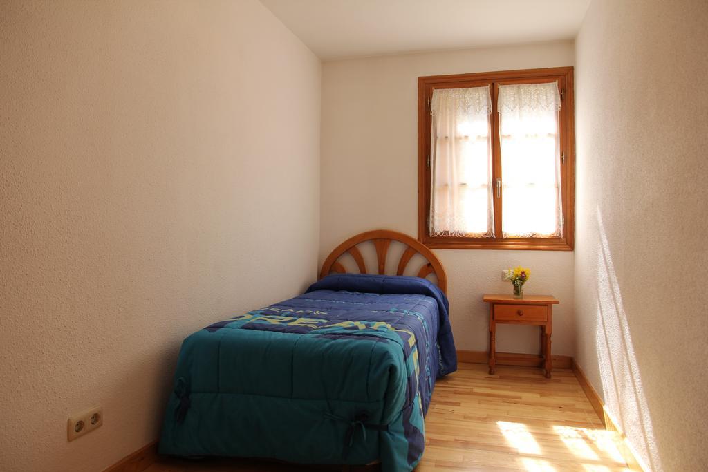 Apartamentos Los Tilos Benasque Cameră foto